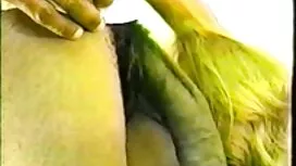 بیچ تی شرت پسرش را پ ...
