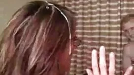 بچ گربه دخترش را در  ...