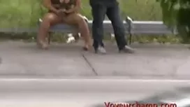 این مرد دختر را برای ...