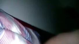بلوند خودش را جلوی ی ...